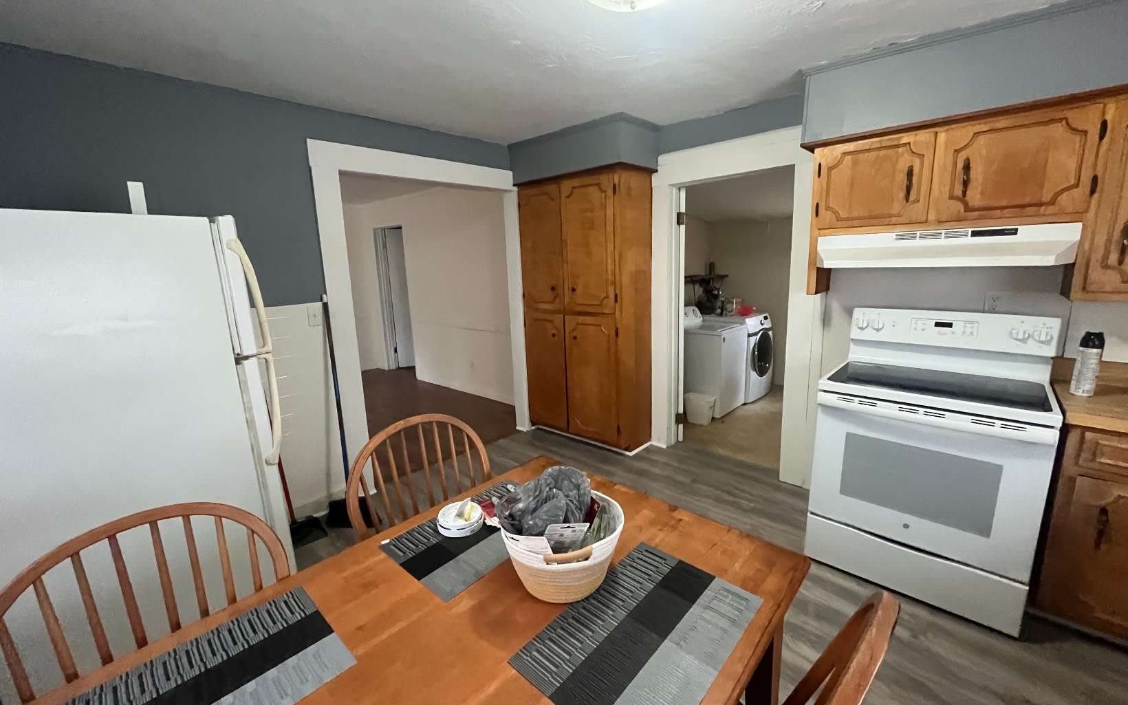 255 NE PEACHTREE – photo 3