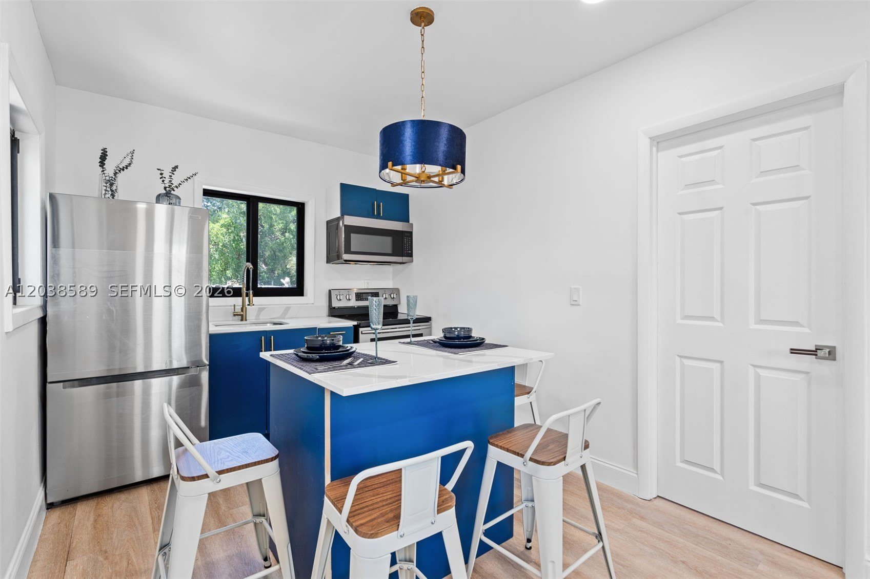 1824 NW 47th St – photo 2