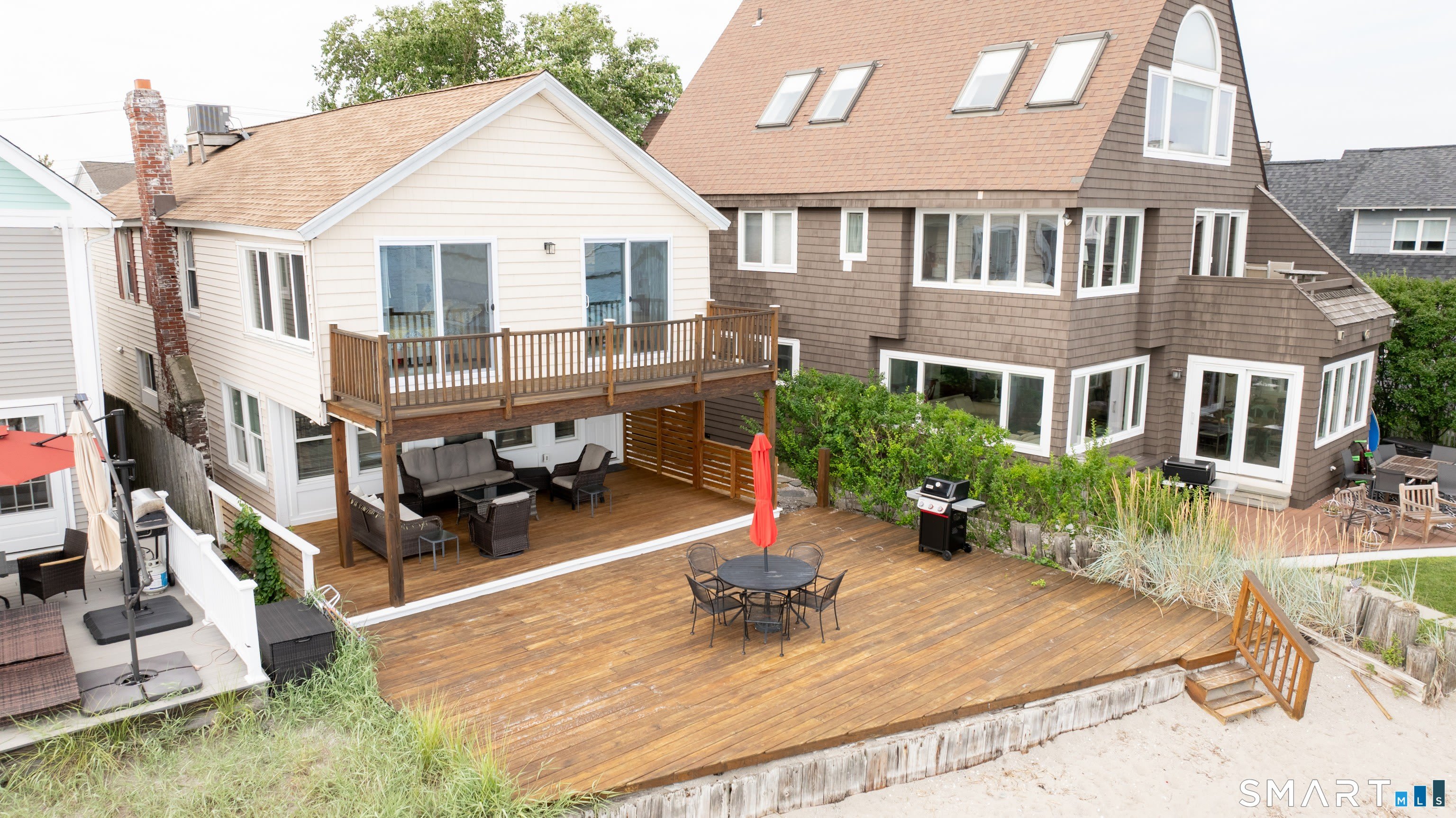 989 Fairfield Beach Road – photo 5