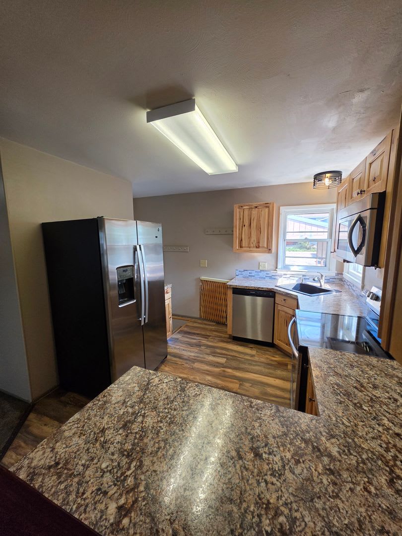 Centrally Located Three-Bedroom, Two-Bathroom House for Rent! – photo 4