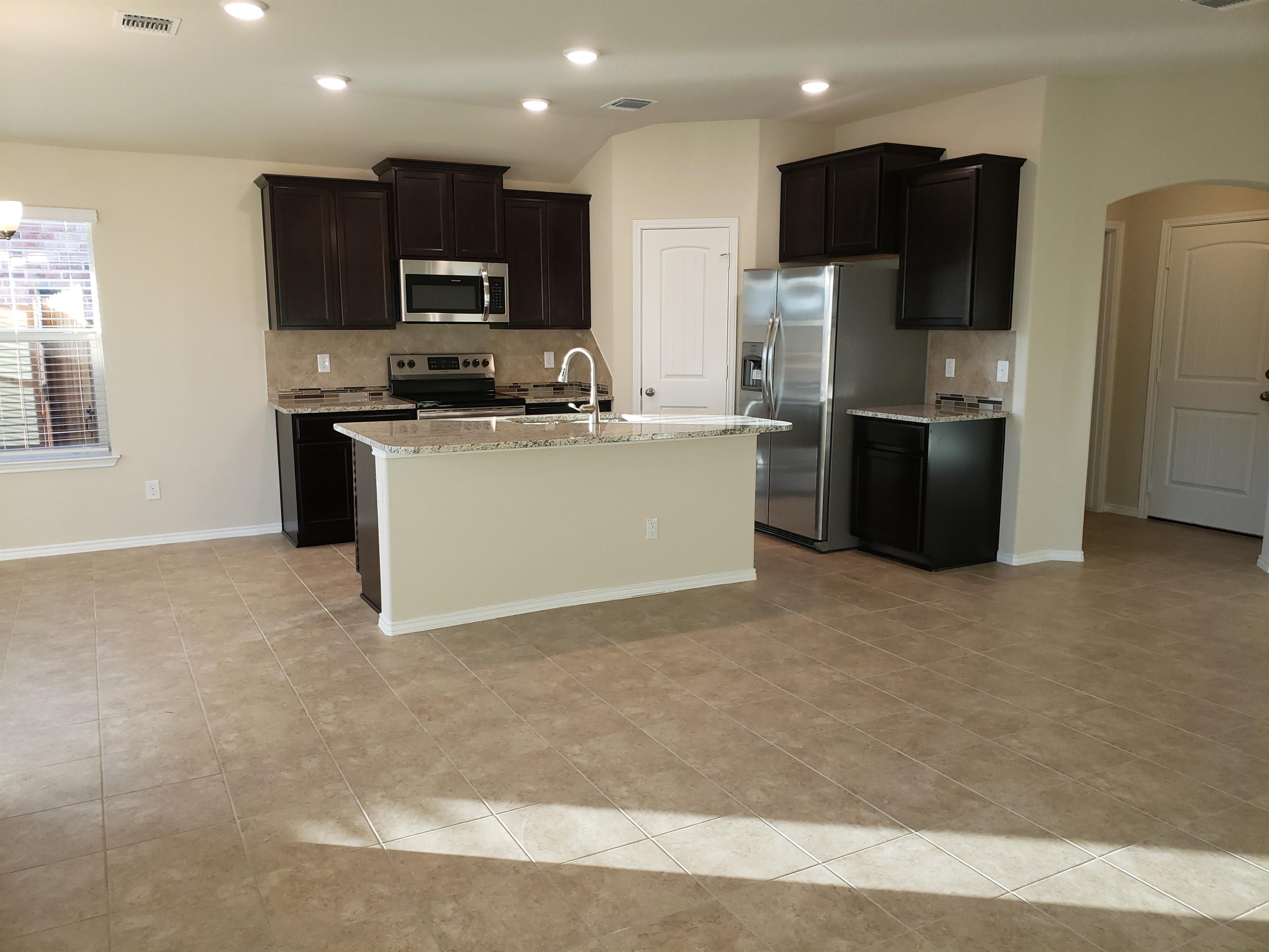 5550 Perdita Dr – photo 2