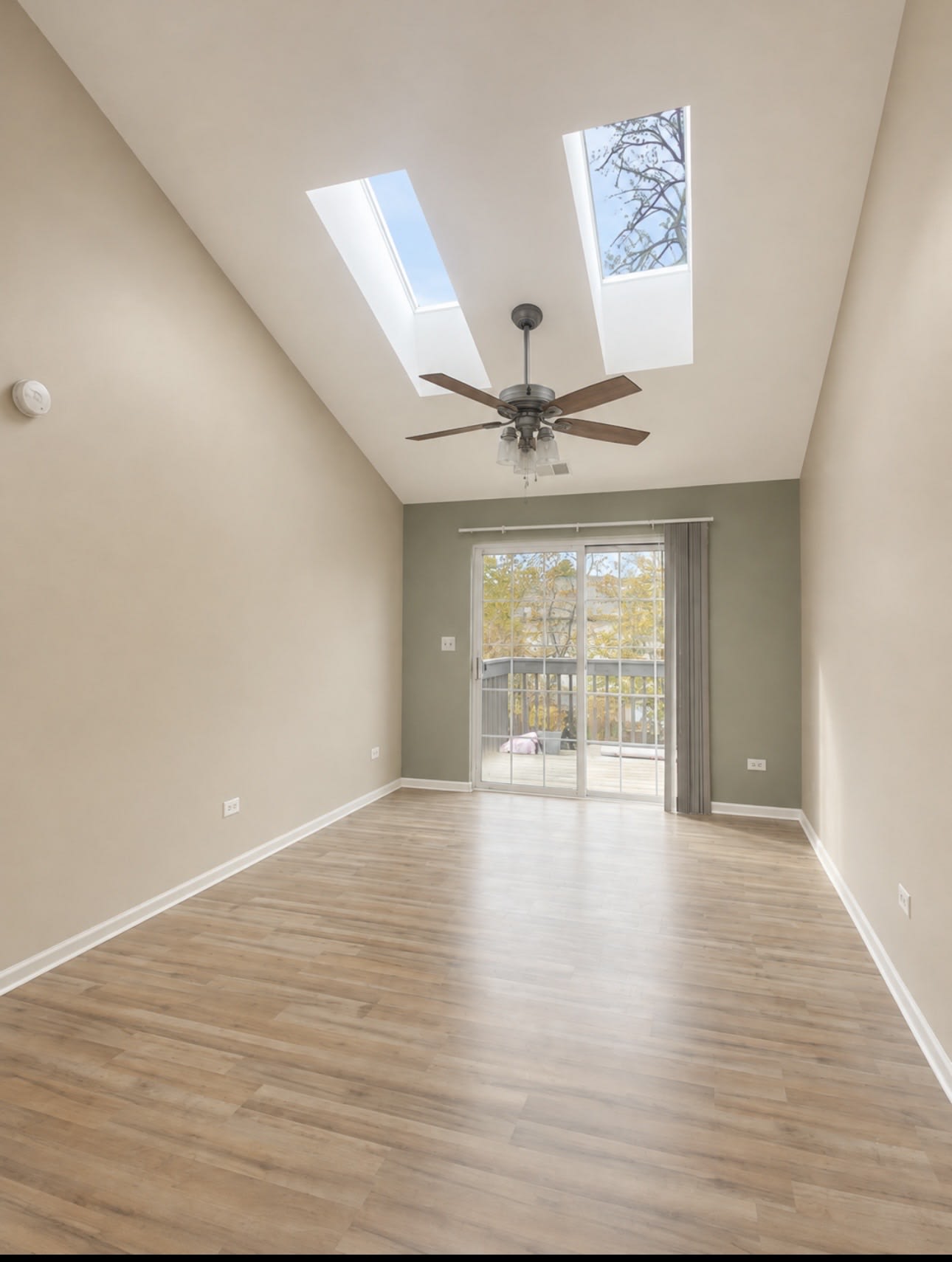1620 Grove Avenue – photo 3