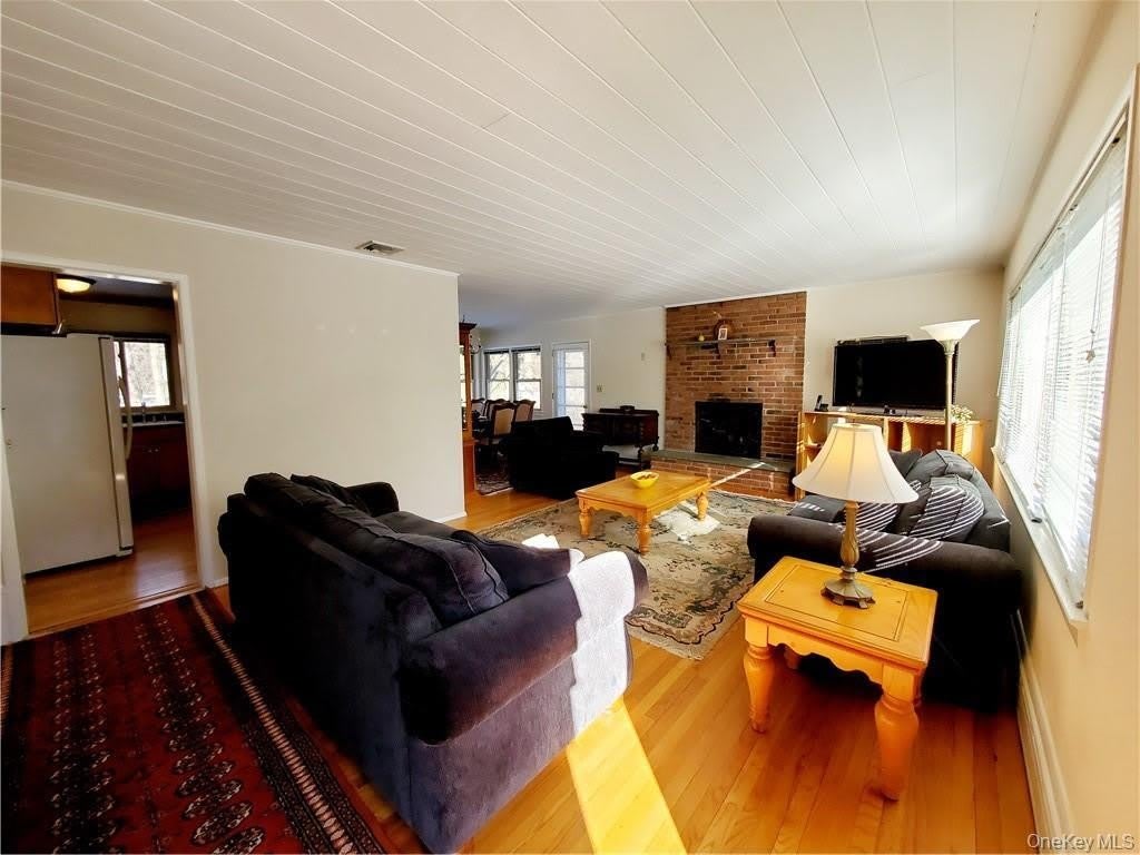 215 Harriman Road – photo 2