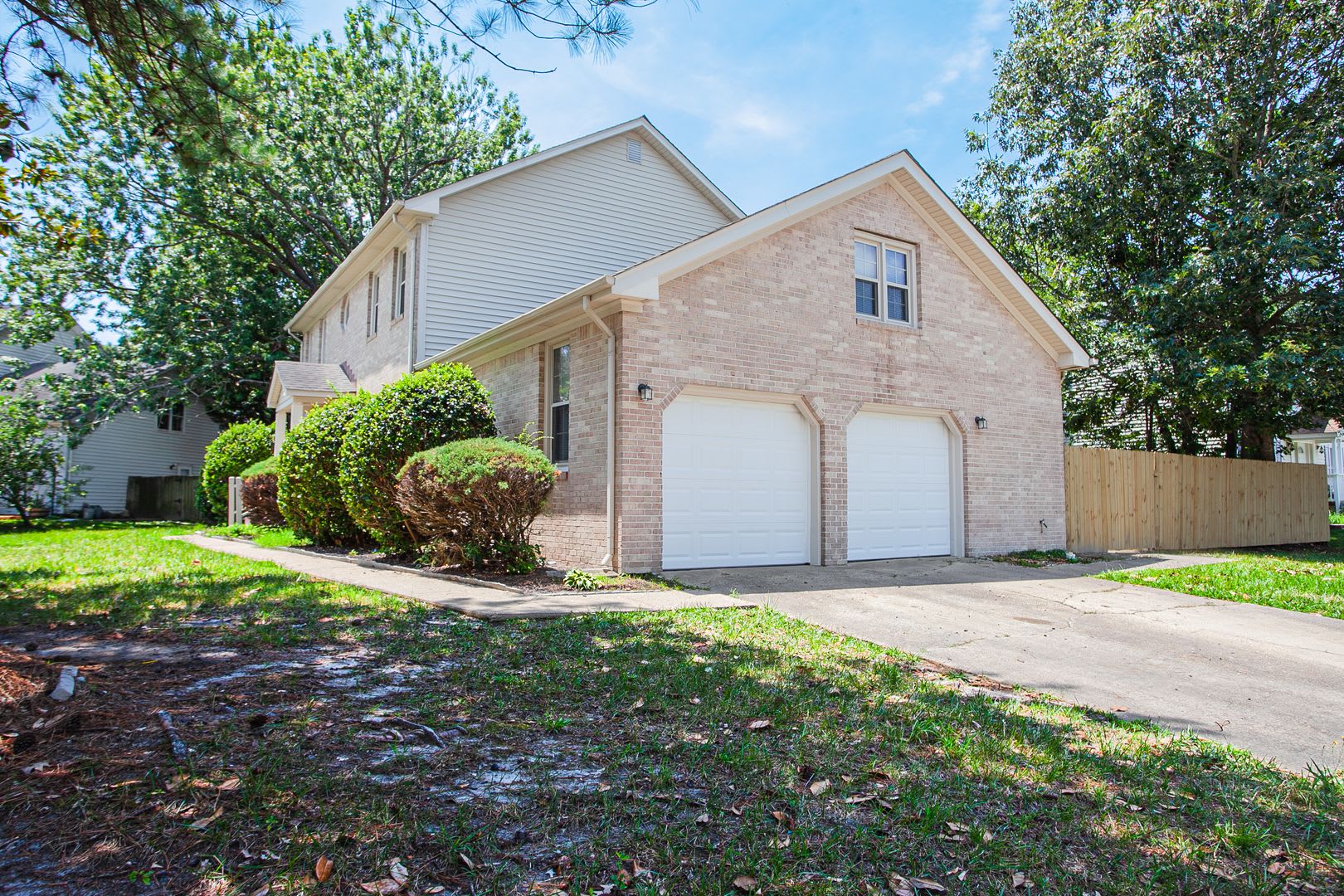 1513 Narbonne Court – photo 2