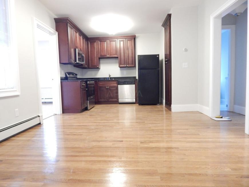 19 Henderson St. – photo 3