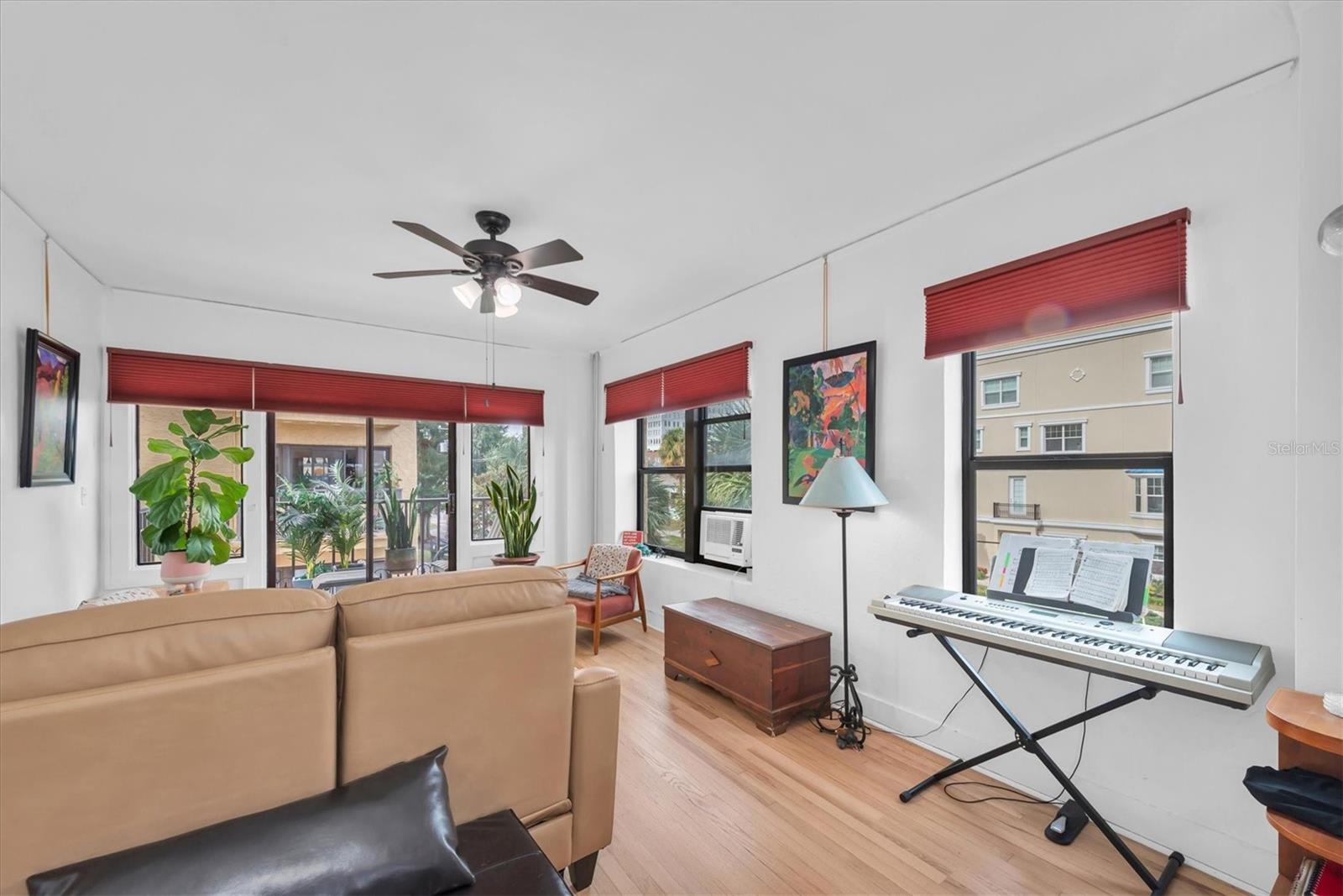 130 4th Avenue North – photo 2