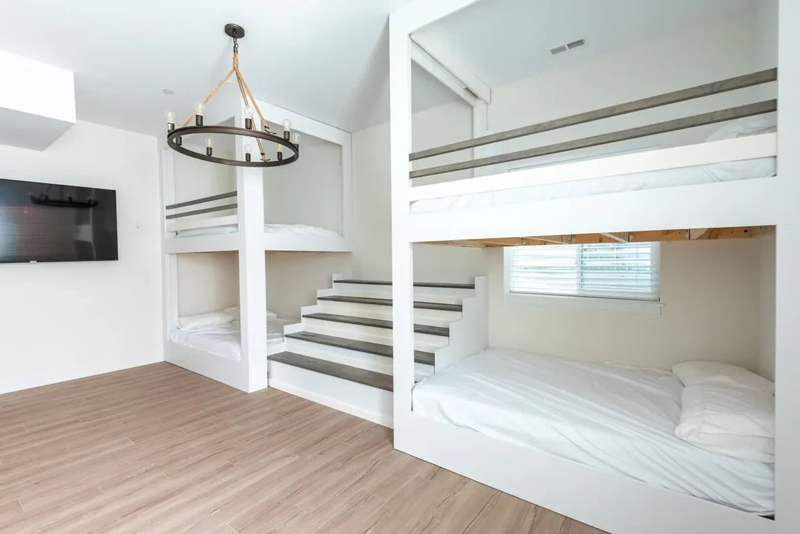 Fontana Contemporary Furnished Townhome Available for Monthly & Mid-Term Rentals – photo 4
