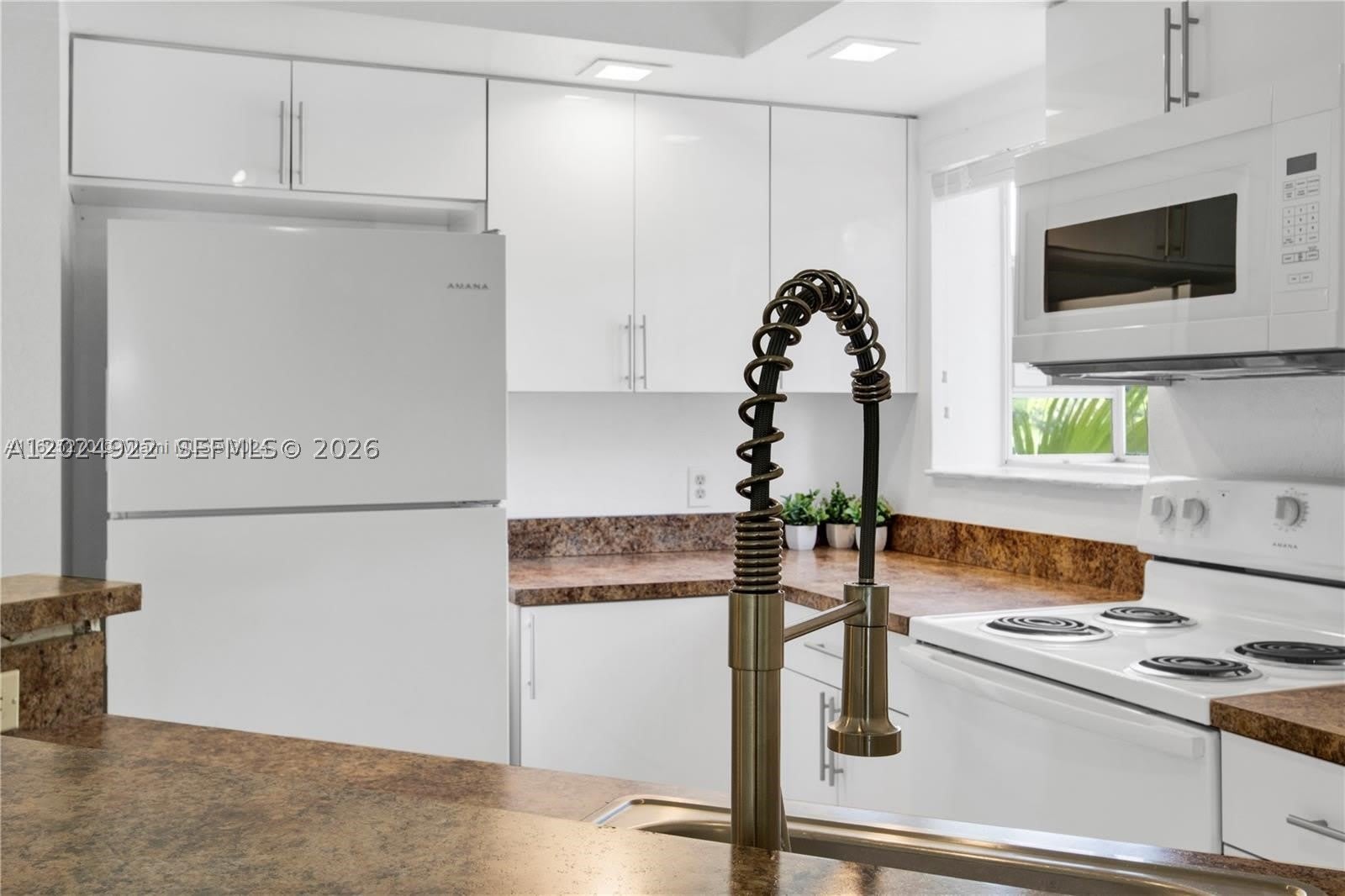 3420 Pinewalk Dr N – photo 4