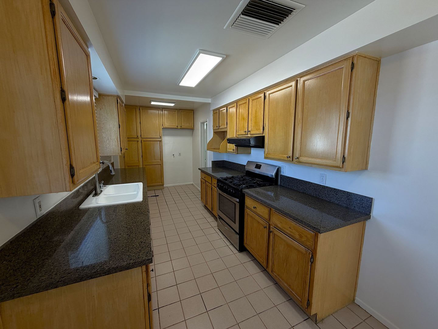 GORGEOUS 4BED/2BTH SINGLE FAMILY HOME IN QUIET AREA OF GRANADA HILLS – photo 5