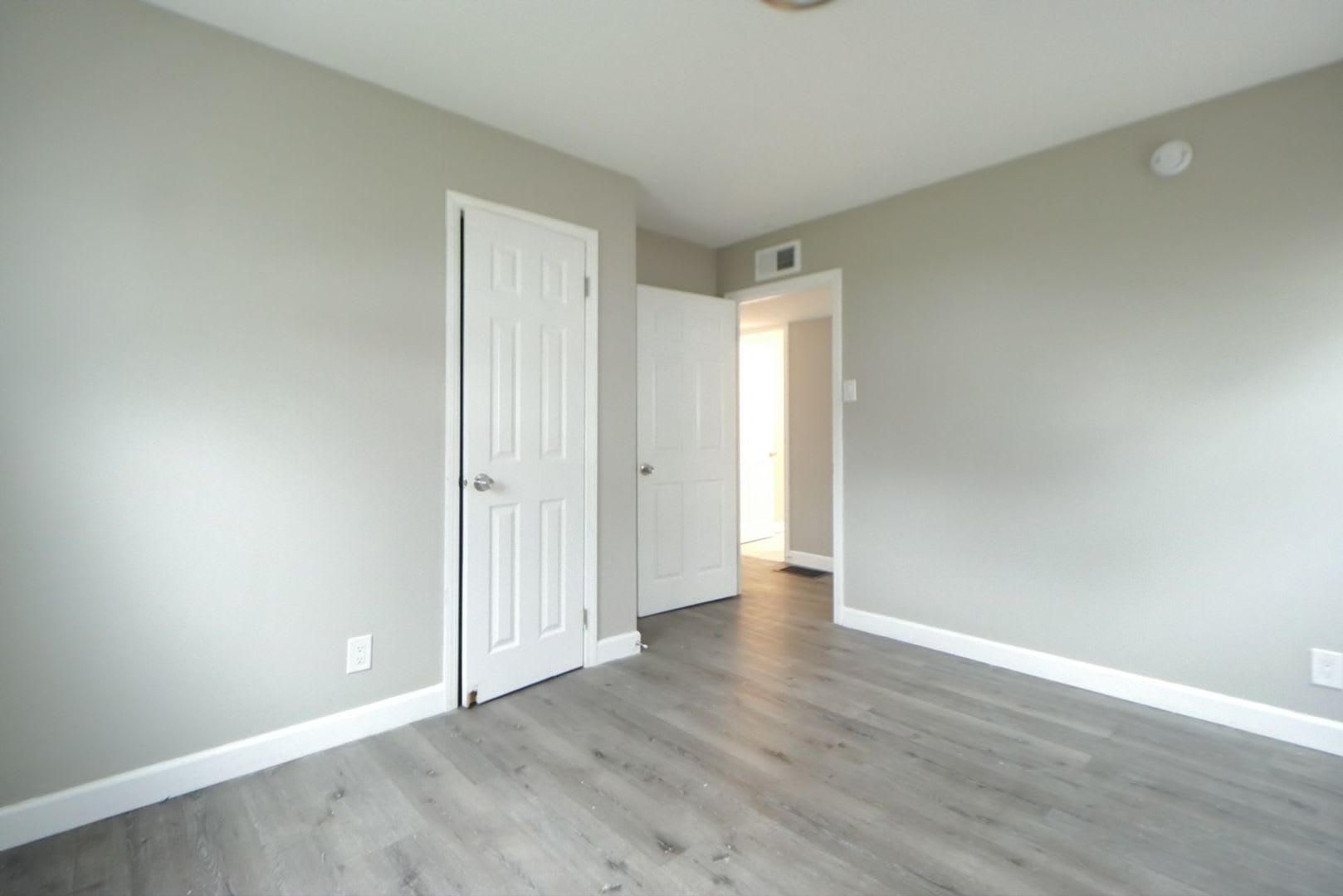 Charming Newly Updated 3 Bedroom Home – photo 5