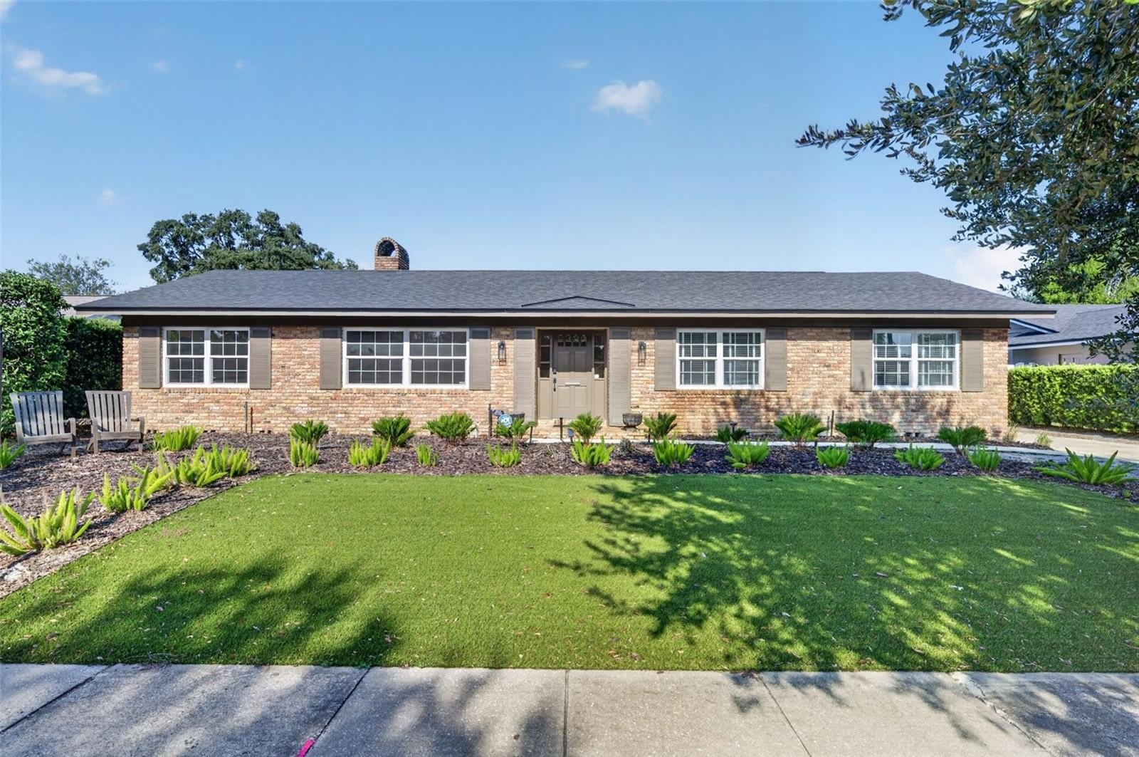 677 SELKIRK Drive – photo 1
