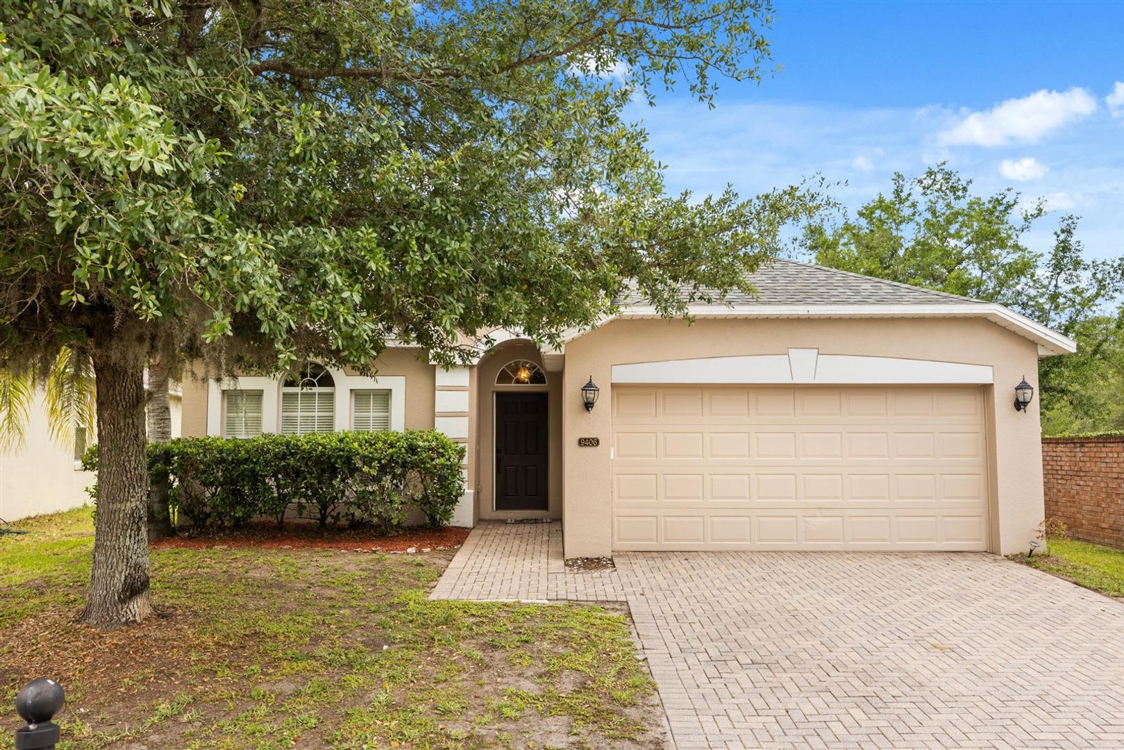 Great location with room to entertain – photo 1