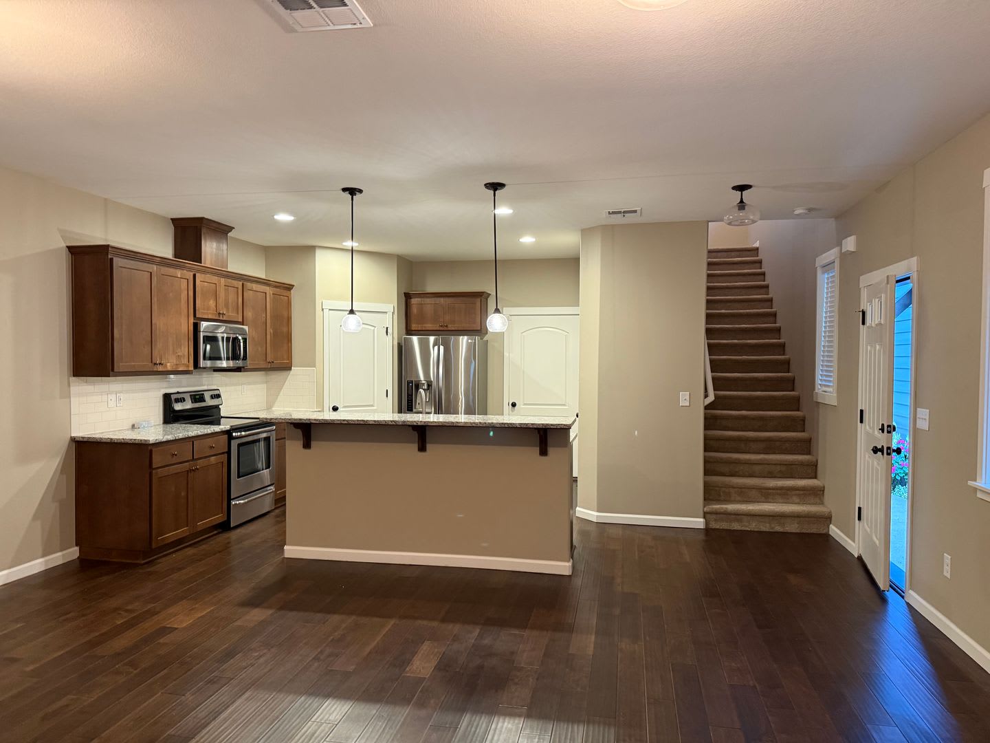 Beautiful 3 Bedroom House with High Ceilings, 2 Car Garage, Great Location & More! – photo 2