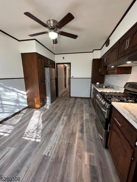 156 Franklin Ave – photo 2