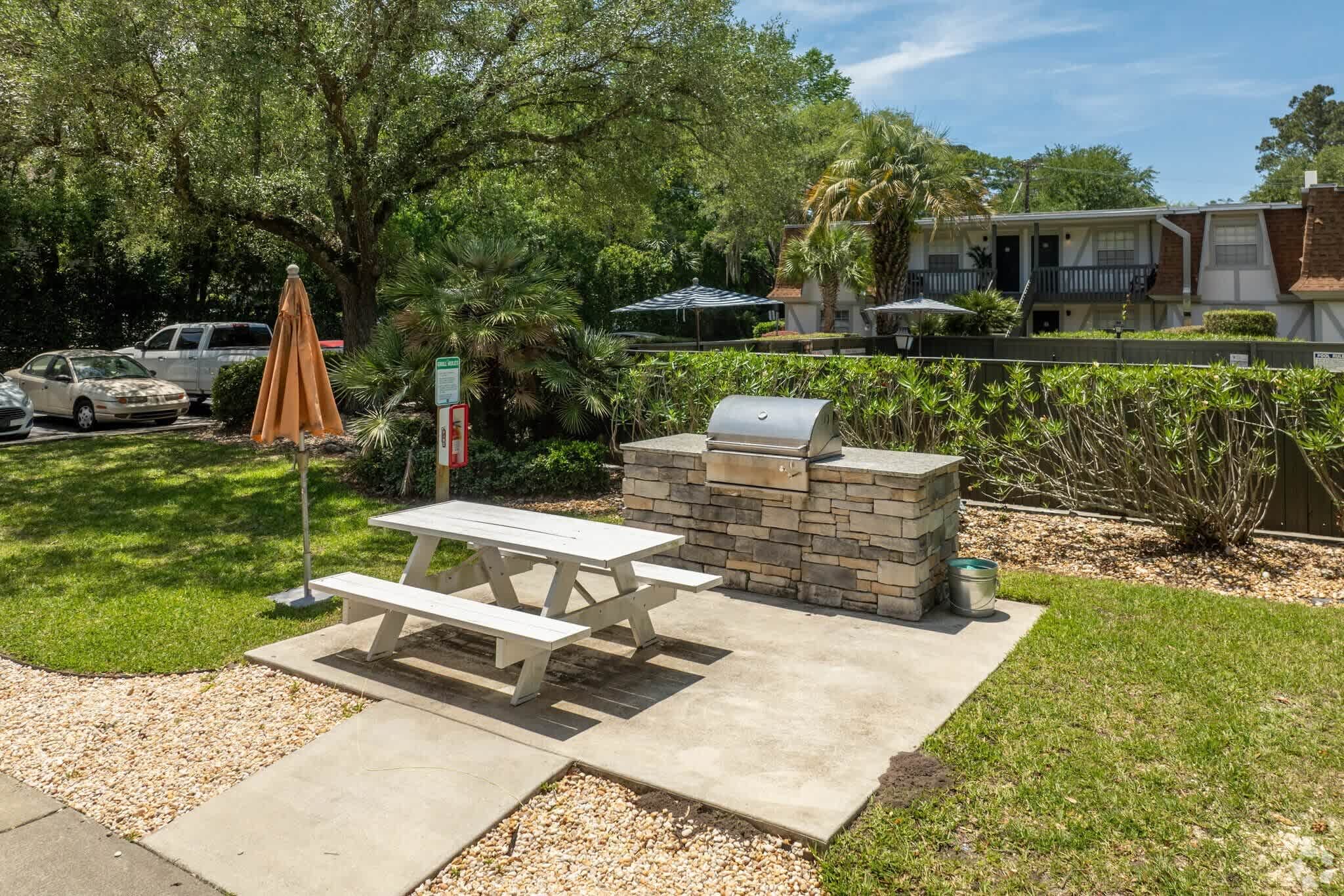 Now Available Updated 3 Bedrooms 2 Baths – photo 5