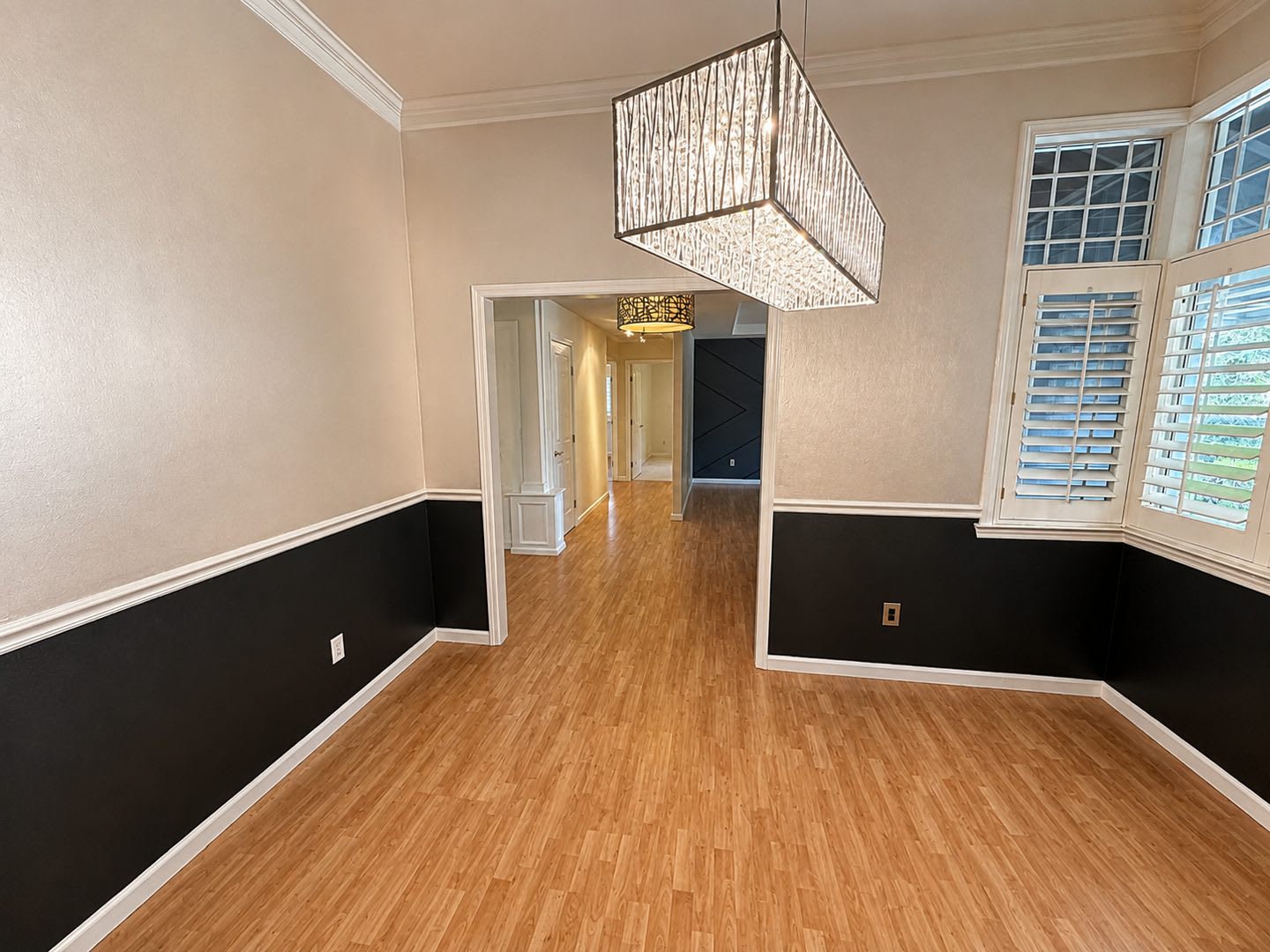 Landscaper’s Paradise: Charming 4-Bedroom Home in Highland Hills – Fair Oaks – photo 4