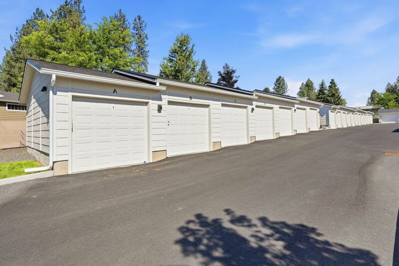 1123 E Hastings – photo 2