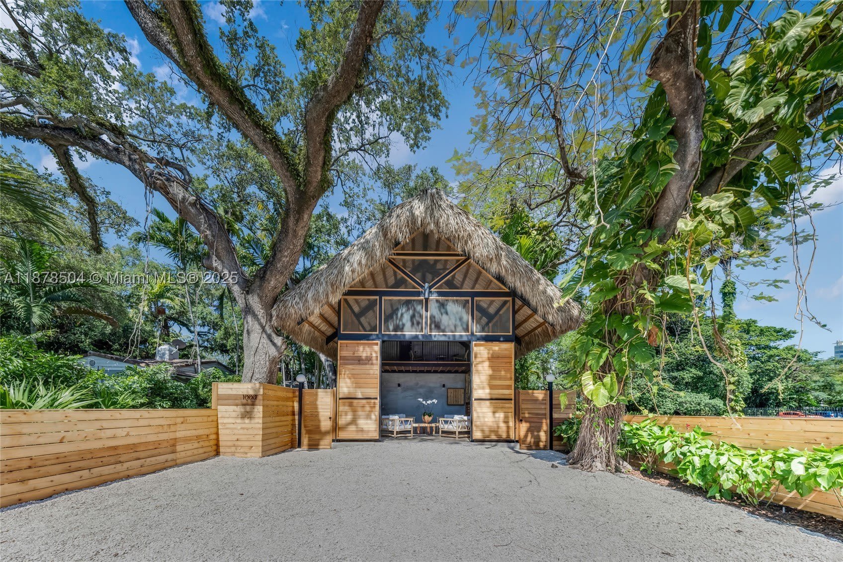 1000 NW 9th Ct – photo 1