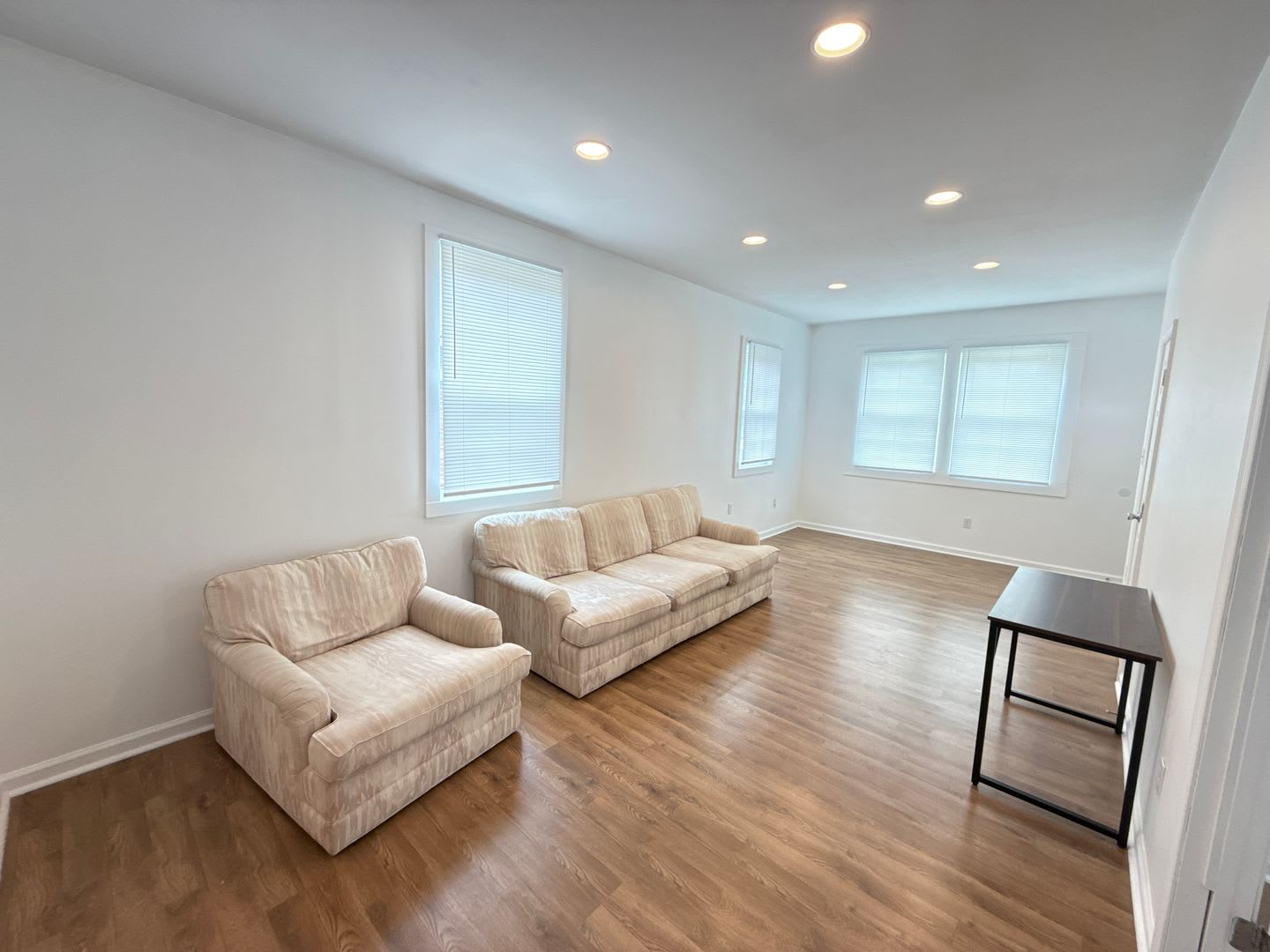 Remodeled 2 Bed 1 Bath Home In Q Town – photo 4