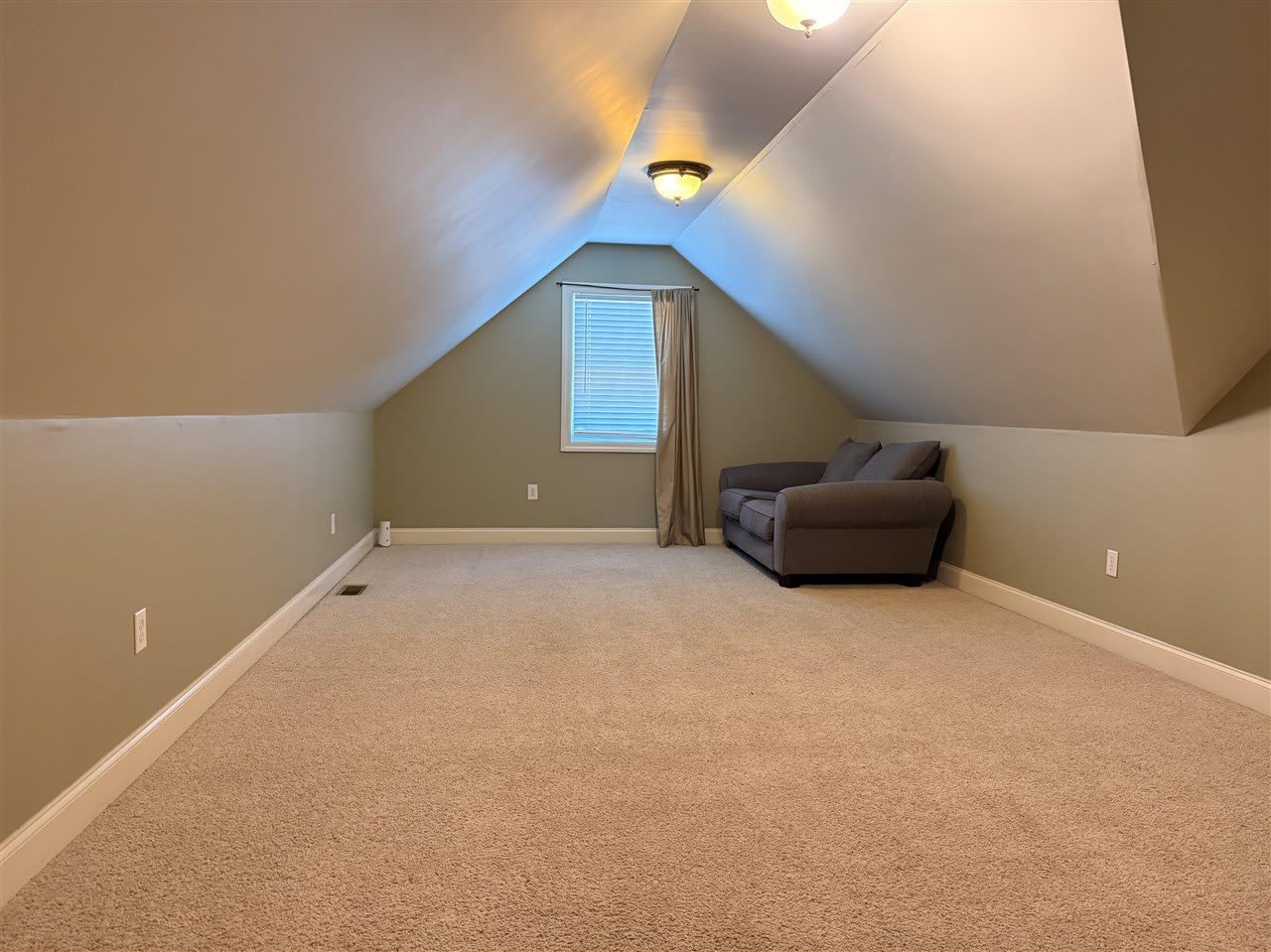1826 Bellshire Way – photo 4