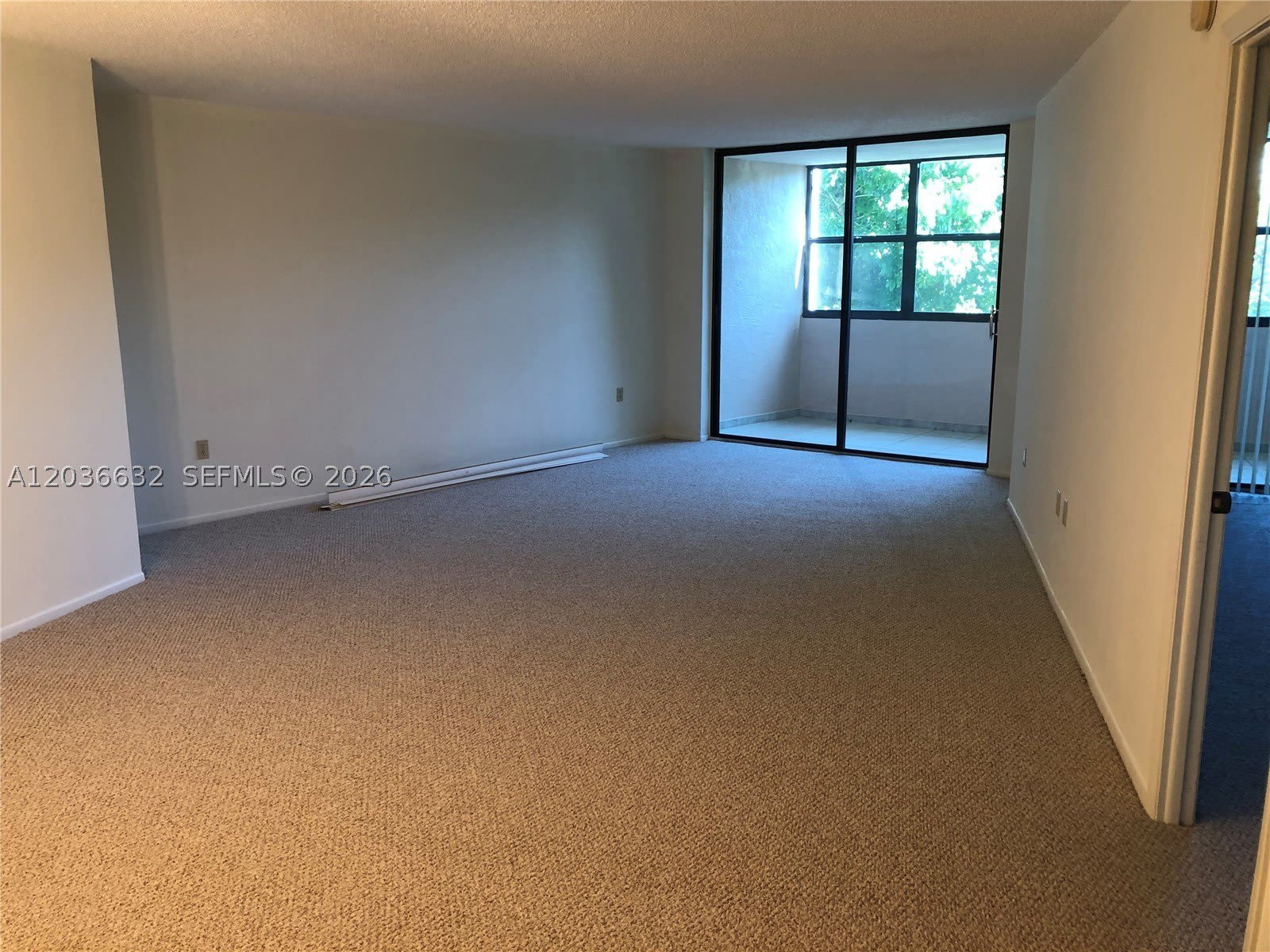 10852 N Kendall Dr – photo 3