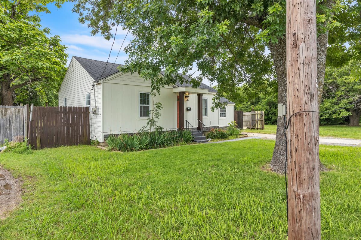 1536 Southwest 52Nd Street – photo 5