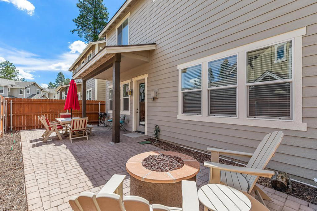3271 S Burgess Ln – photo 2