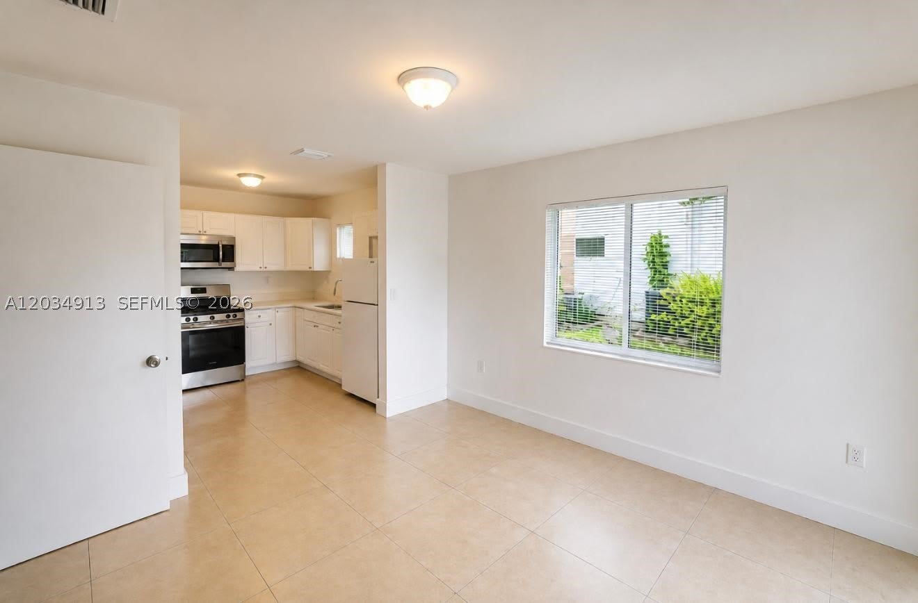 10595 SW 171st St – photo 4