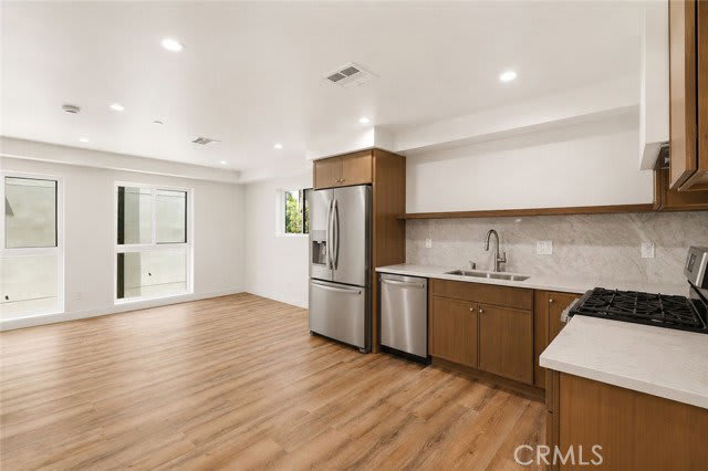 1122 Beachwood Drive – photo 3
