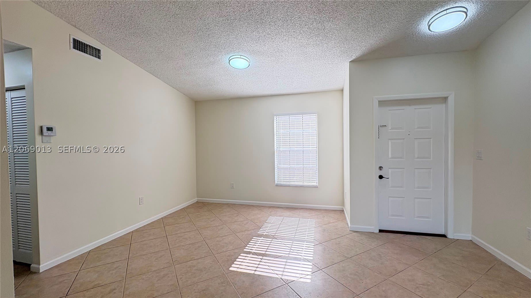 821 W Beckley Sq – photo 2