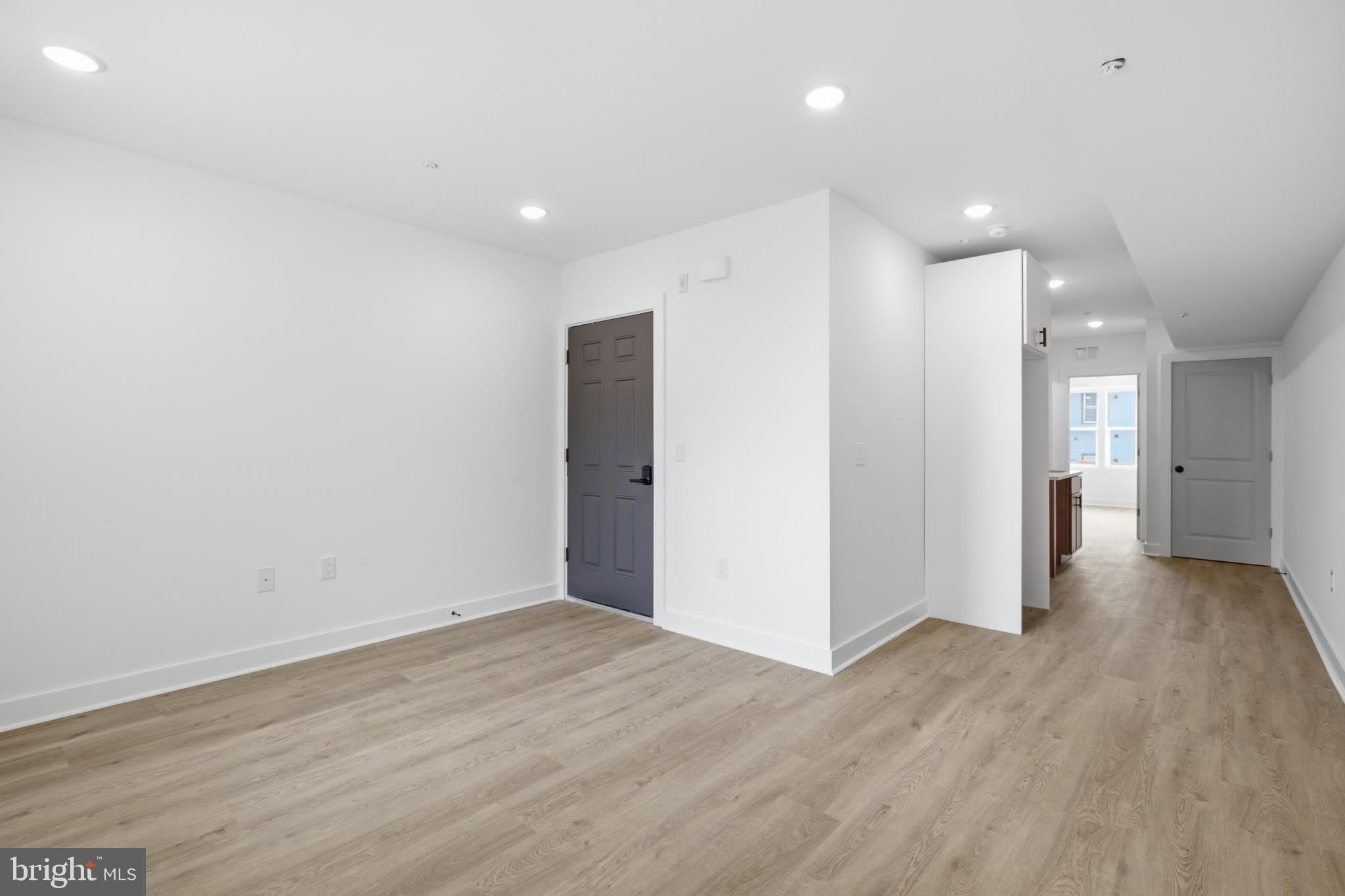 2216 N FRANKLIN Street – photo 4