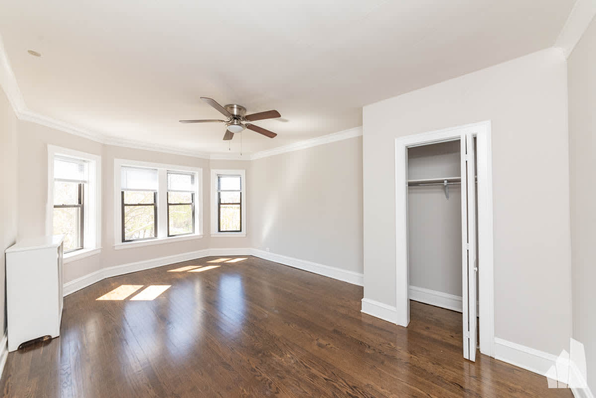 5075 North Wolcott Avenue – photo 2