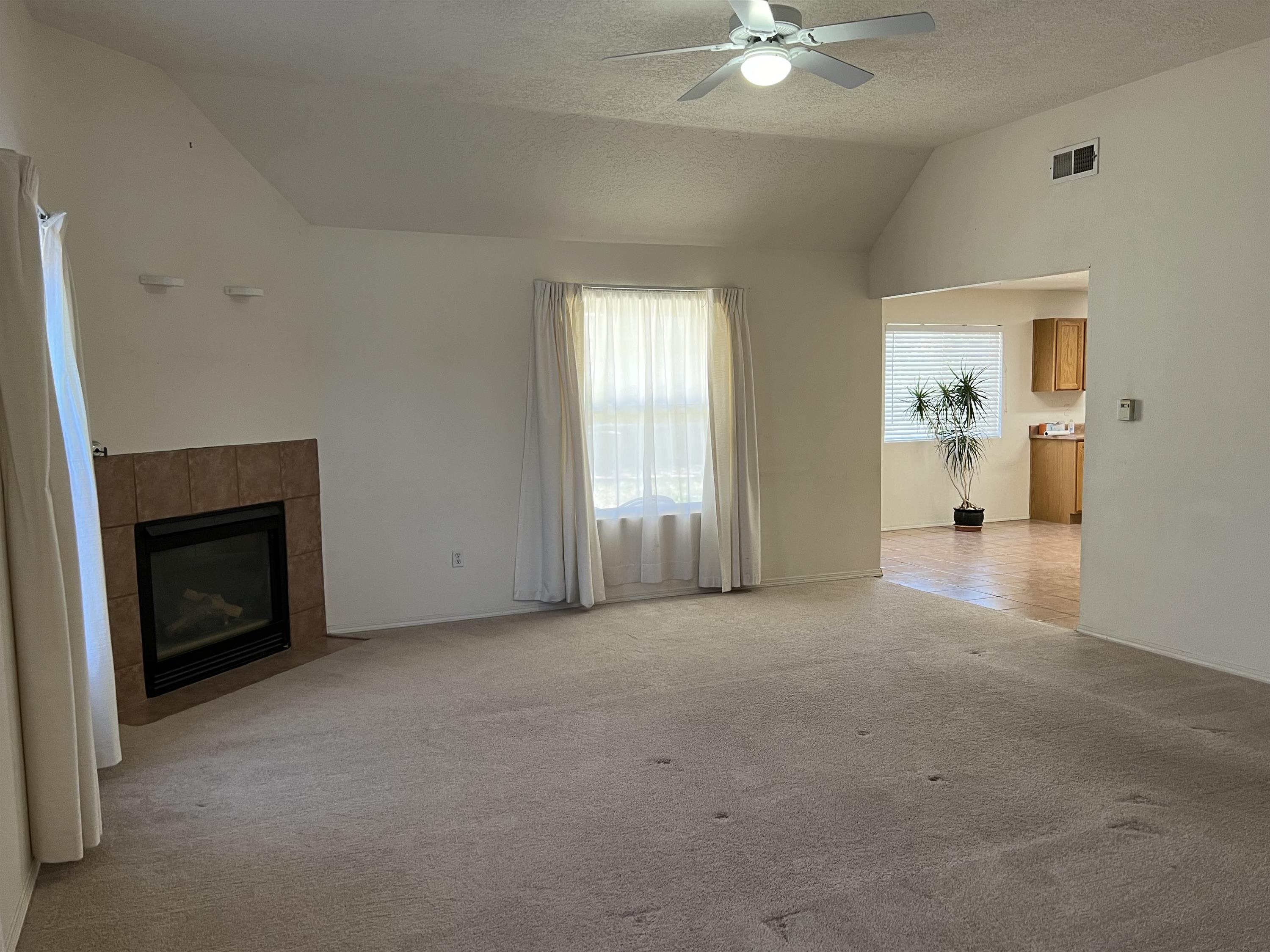 504 De Soto Street Southeast – photo 3
