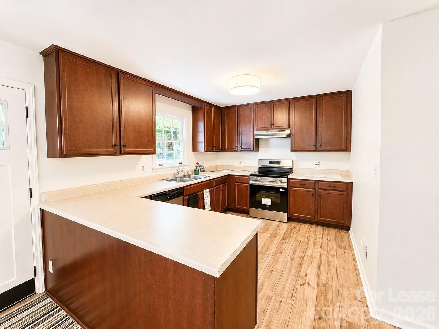 2736 Miranda Road – photo 4