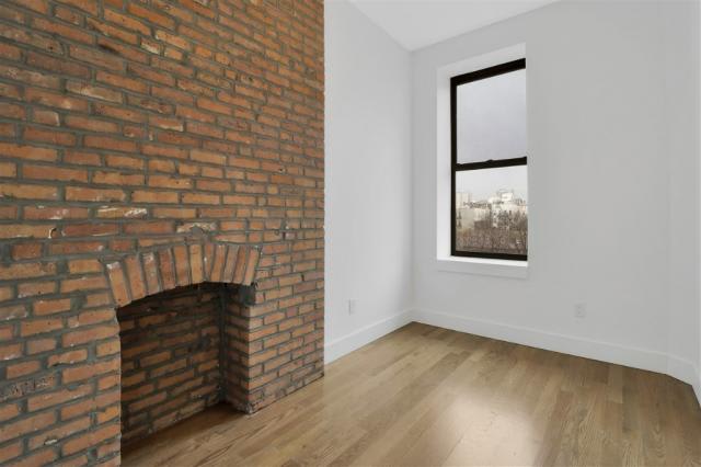 631 East 6th Street – photo 1