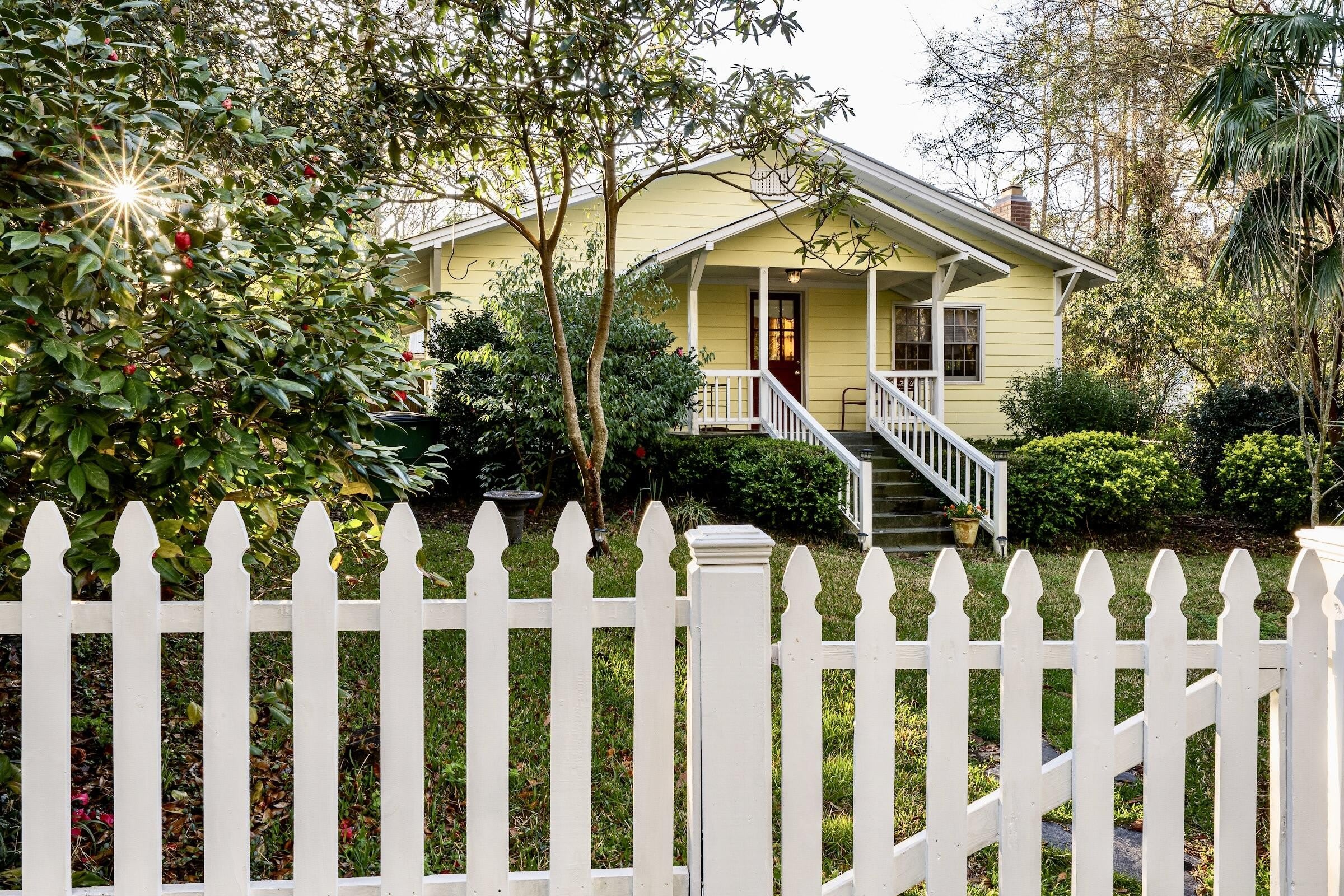 566 Newberry Street Sw – photo 1