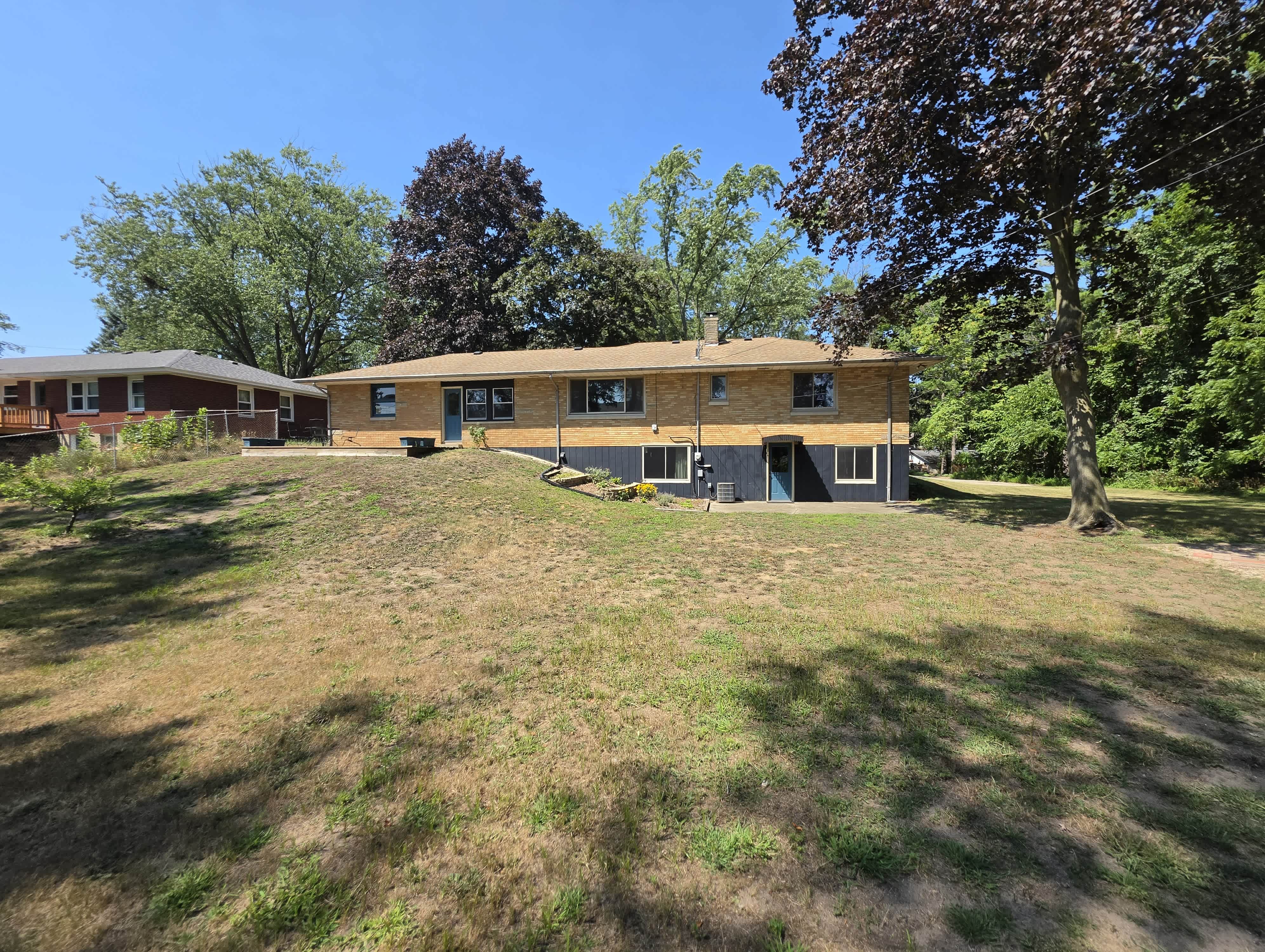 1106 Ardmore St – photo 3