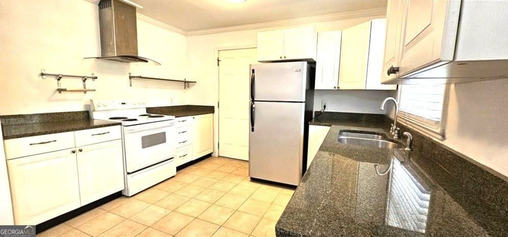 2833 Rockcliff Road Se – photo 5