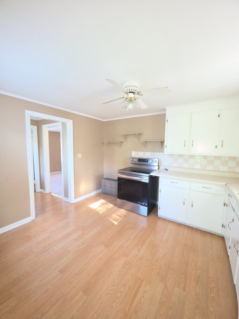 211 Edwards Avenue – photo 2