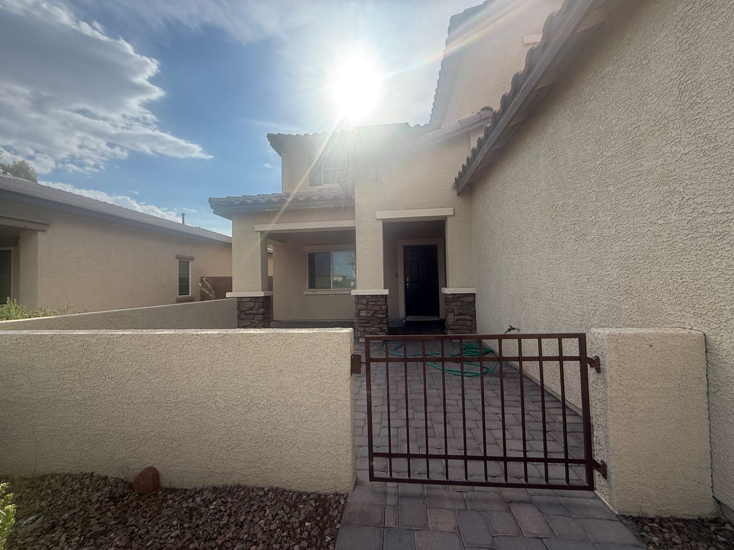 5 bedrooms 3 bathrooms plus large Den located in Las Vegas! – photo 5
