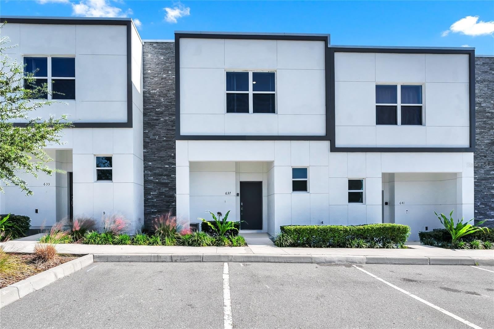 637 Trikomo Drive – photo 1