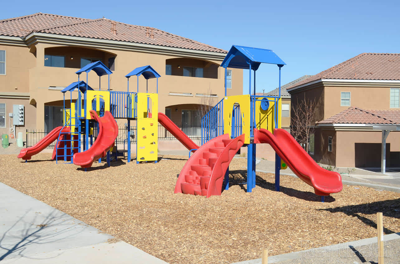 Via Vista Apartments – photo 2