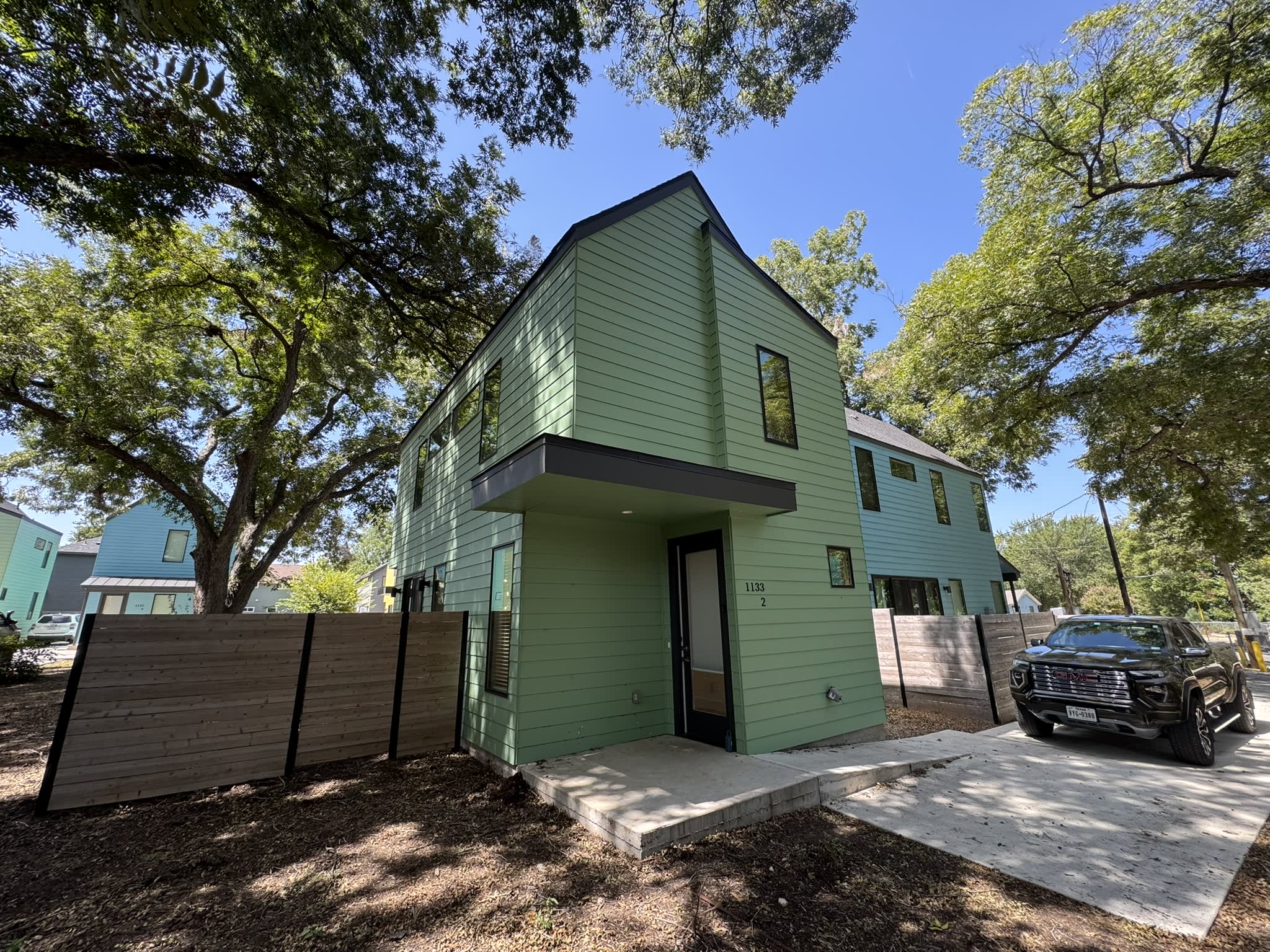 1133 Walton Lane Bldg 2 – photo 1