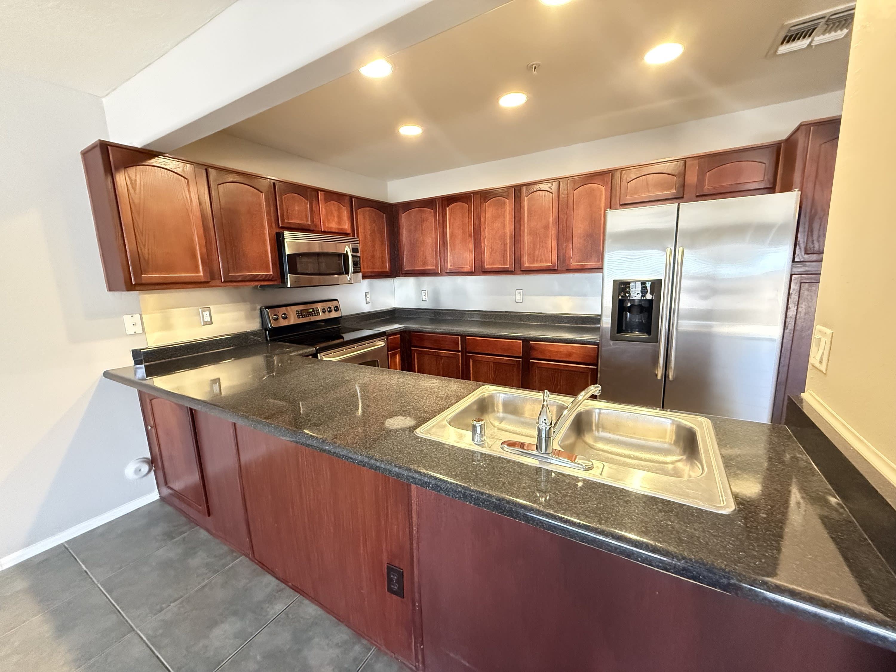 16015 N 30th St #123 – photo 2