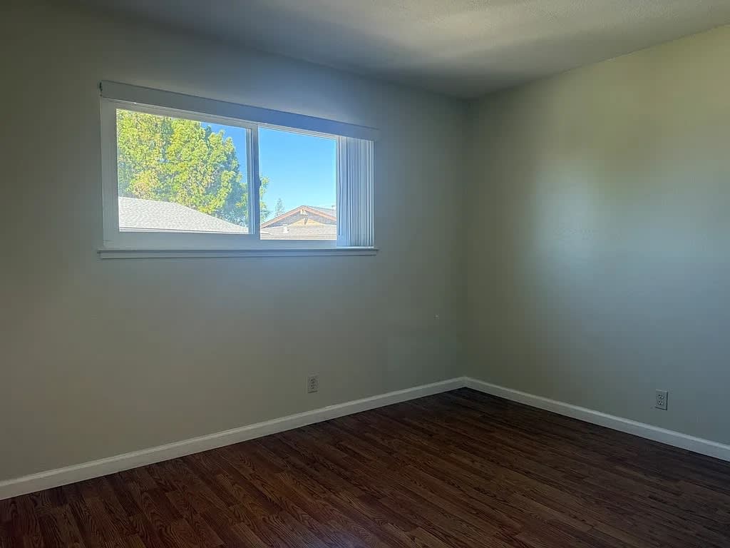 10366 Greenwood Ct – photo 3