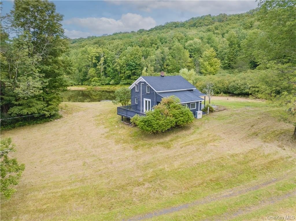 1667 Shandelee Road – photo 4