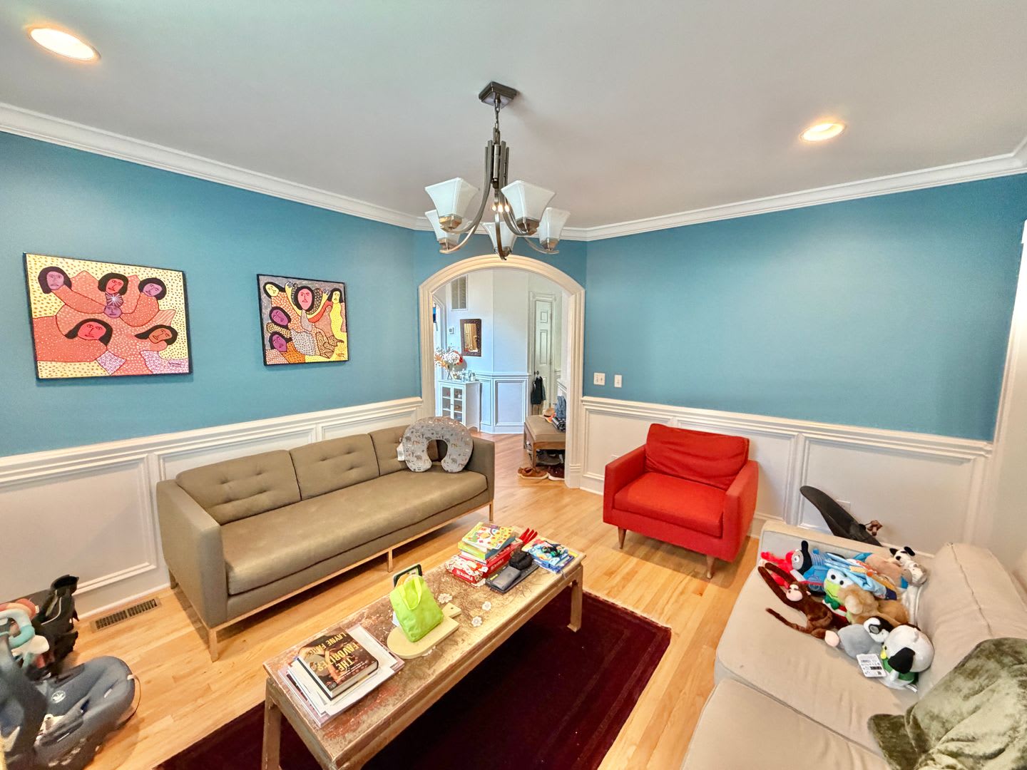 Highly Sought After Shepherds Park Furnished Spacious 4 Bedroom Executive Home with Yard – photo 5