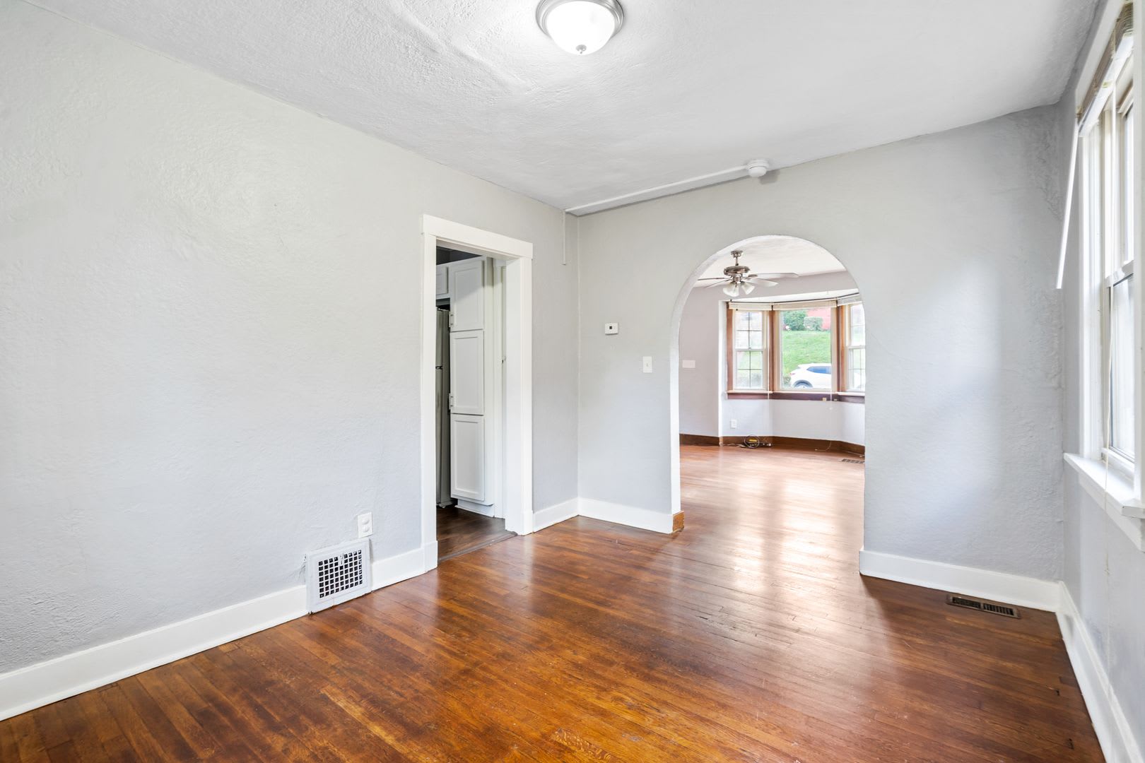 Cozy 3 Bed, 1 Bath Home in Wilkinsburg – photo 5