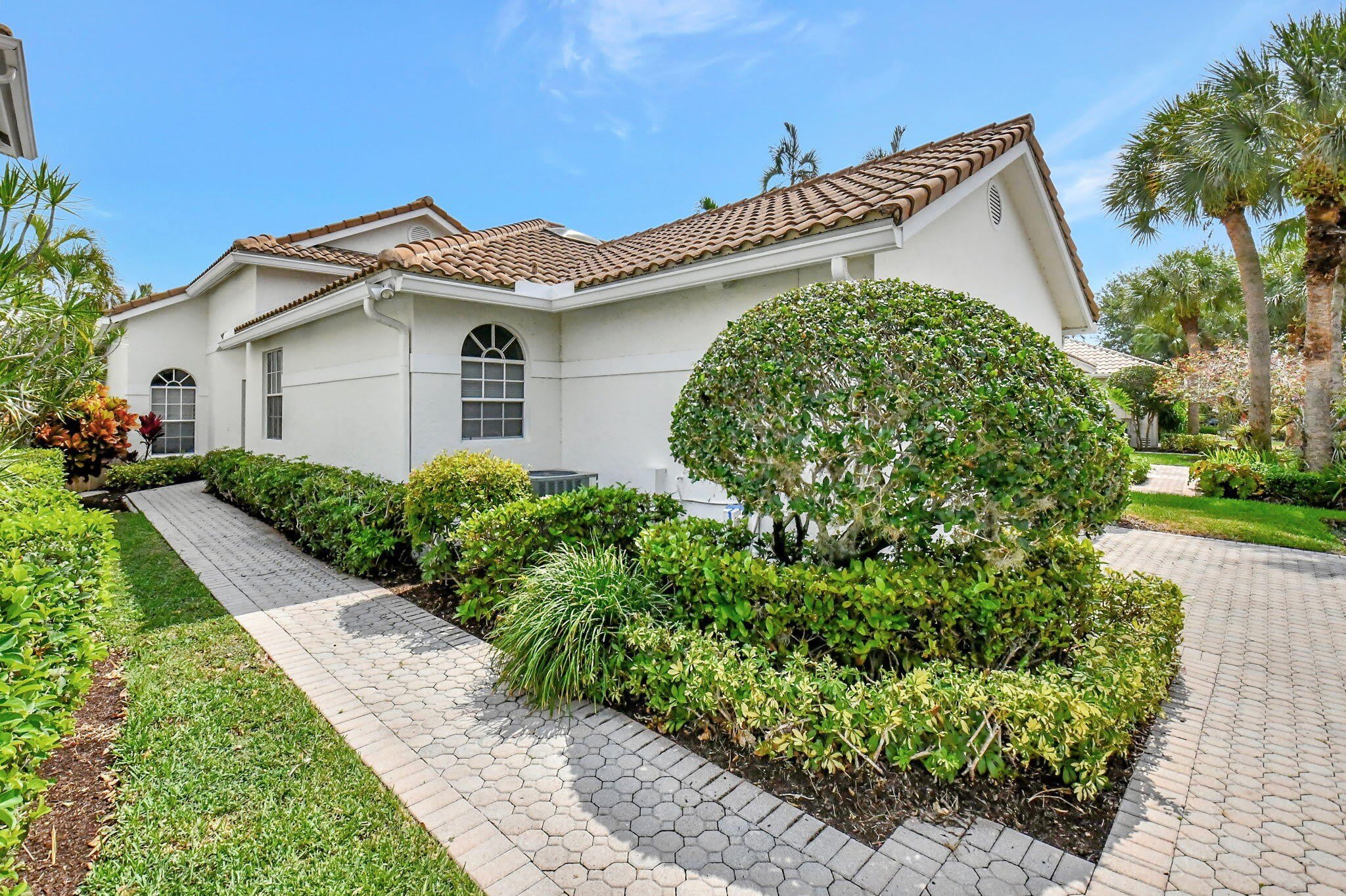 2489 NW 66th Drive – photo 4