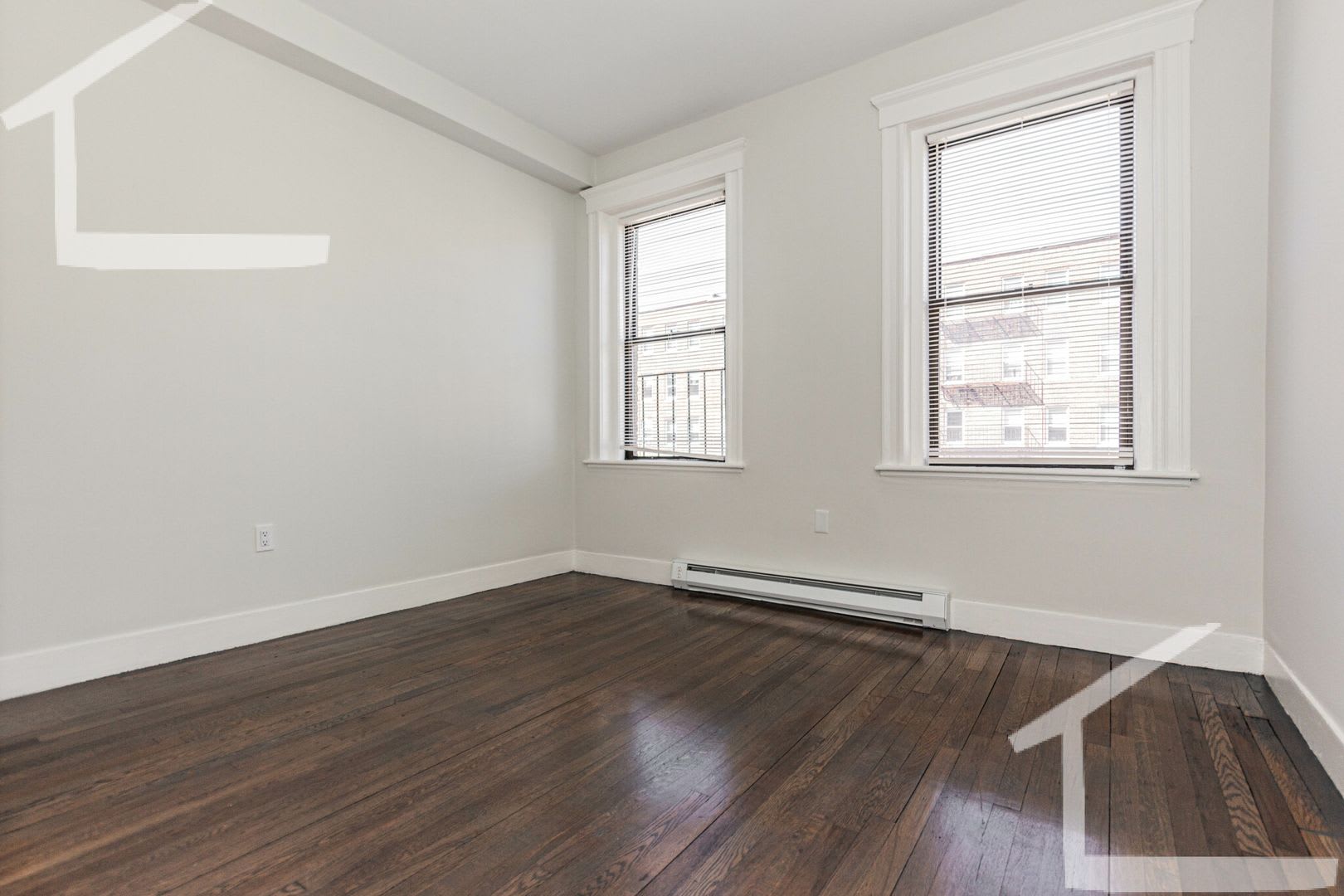 Centrally Located, Modern Fenway 2-Bed w/ Laundry – photo 5